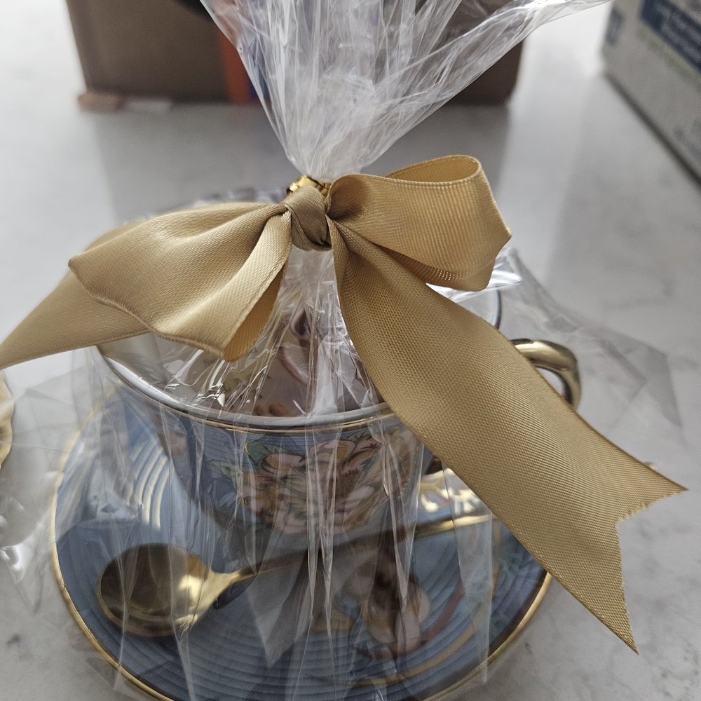 Elegant Gold and Blue Tea Cup Set